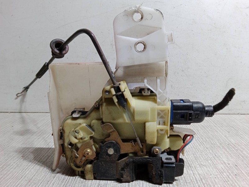 Recambio de cerradura puerta delantera izquierda para volkswagen polo iv sedán (9a4, 9a2, 9n2, 9a6) 1.4 referencia OEM IAM   
