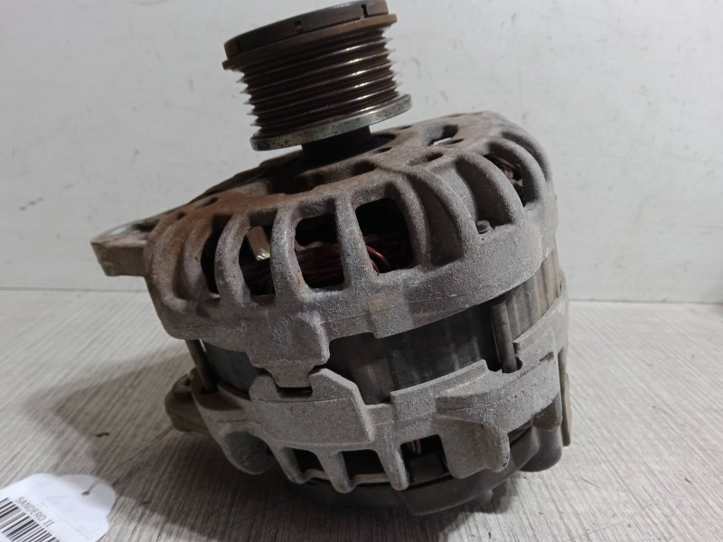 Recambio de alternador para dacia sandero ii 1.5 dci 75 / blue dci 75 (b8jw, b8m4, b8ah, b8m7, b8m6) referencia OEM IAM 23100294