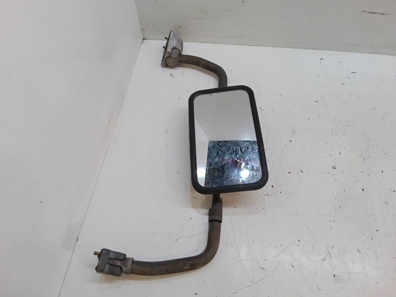 Recambio de retrovisor izquierdo para nissan atleon tk35/1 referencia OEM IAM   
