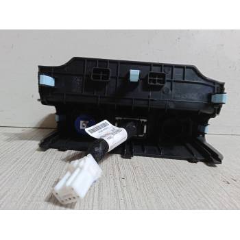 CONECTOR USB / AUX 84620G6220CA 