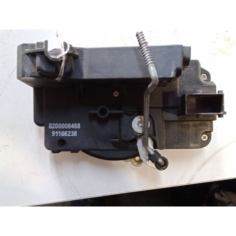 Recambio de cerradura maletero / porton para renault trafic ii furgoneta (fl) 2.0 dci 115 (fl01, fl0u) referencia OEM IAM 820000