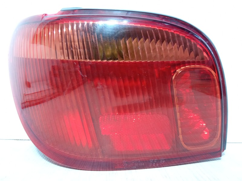 Recambio de piloto trasero izquierdo para toyota yaris (_p1_) 1.3 (scp12_, scp13_) referencia OEM IAM   