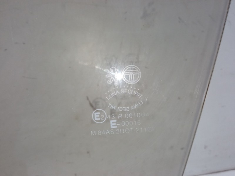 Recambio de luna puerta delantera izquierda para peugeot 309 i (10c, 10a) 1.6 referencia OEM IAM   