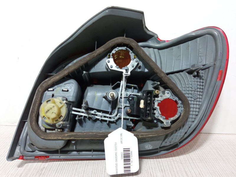 Recambio de piloto trasero izquierdo para toyota yaris (_p1_) 1.3 (scp12_, scp13_) referencia OEM IAM   