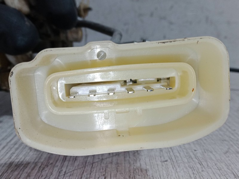 Recambio de cerradura puerta delantera derecha para toyota yaris (_p1_) 1.3 (scp12_, scp13_) referencia OEM IAM   