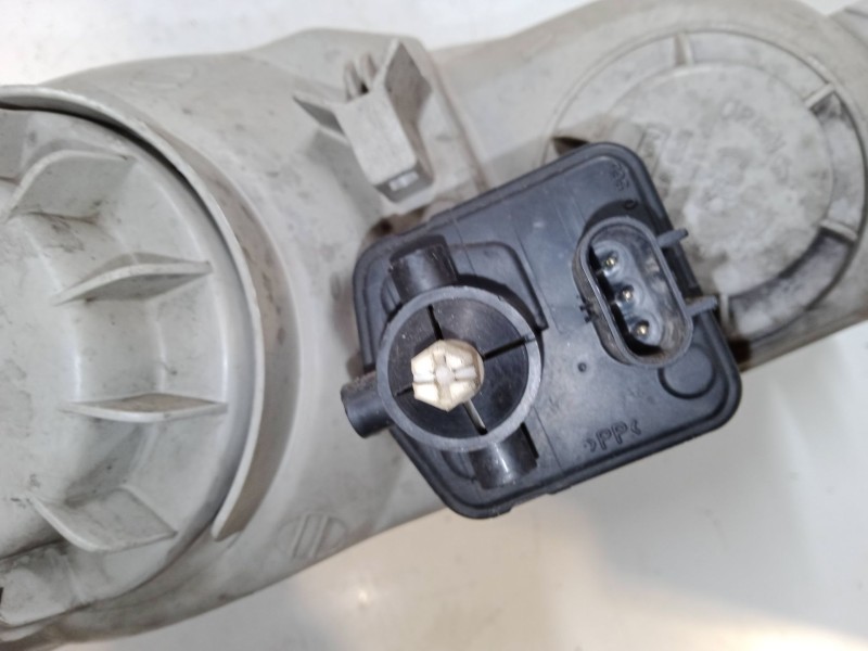 Recambio de faro izquierdo para hyundai h-1 / starex autobús (a1) 2.5 tci referencia OEM IAM   