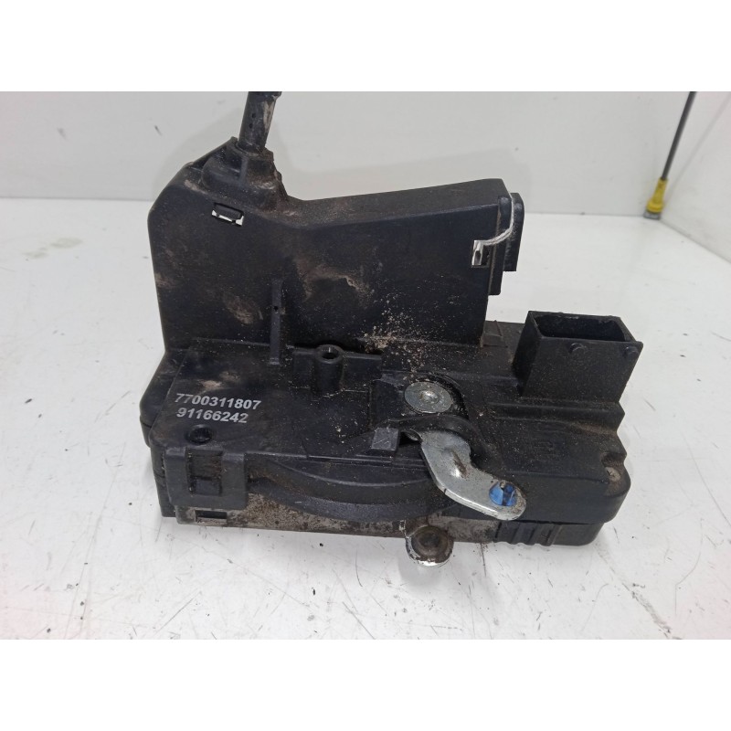 Recambio de cerradura puerta delantera izquierda para renault trafic ii furgoneta (fl) 2.0 dci 115 (fl01, fl0u) referencia OEM I