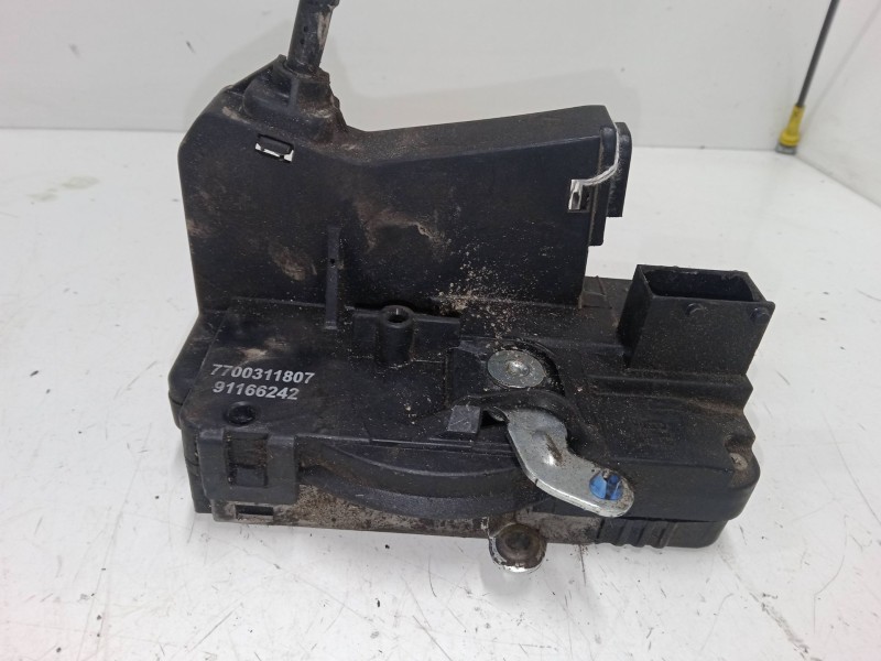 Recambio de cerradura puerta delantera izquierda para renault trafic ii furgoneta (fl) 2.0 dci 115 (fl01, fl0u) referencia OEM I