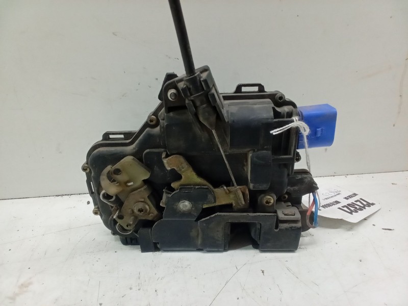 Recambio de cerradura puerta delantera izquierda para skoda fabia i (6y2) 1.9 sdi referencia OEM IAM 3B1837015AM  