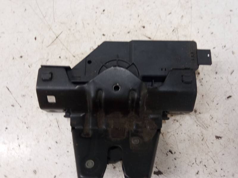 CERRADURA MALETERO / PORTON 