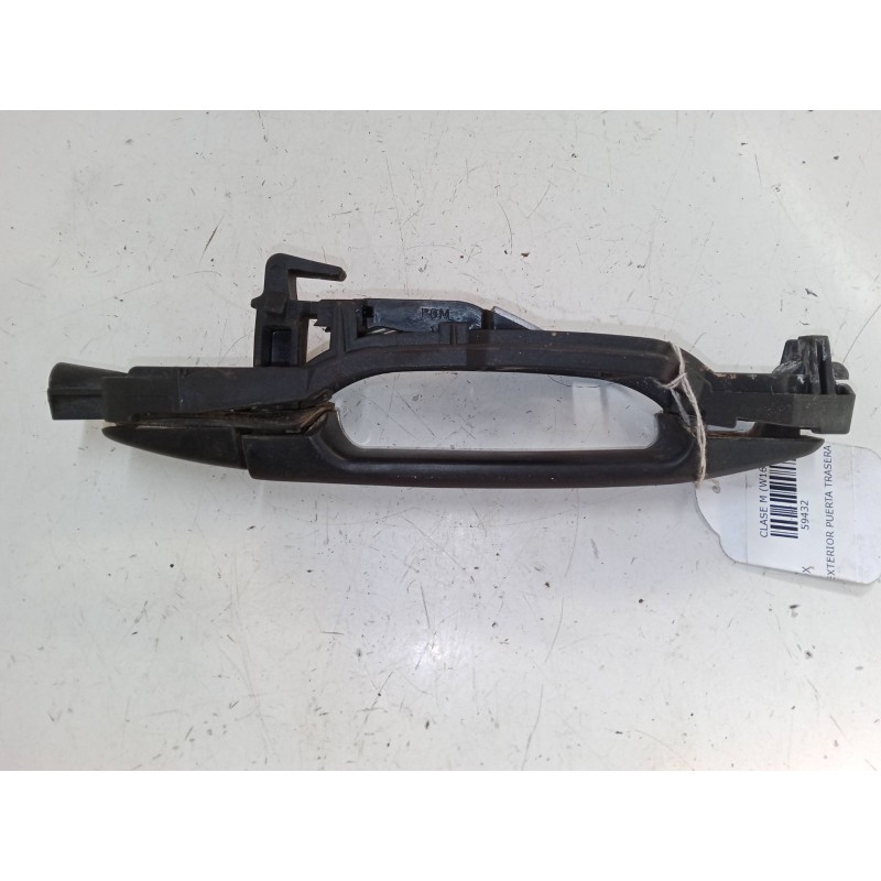 Recambio de maneta exterior puerta trasera izquierda para mercedes-benz clase m (w163) ml 400 cdi (163.128) referencia OEM IAM  
