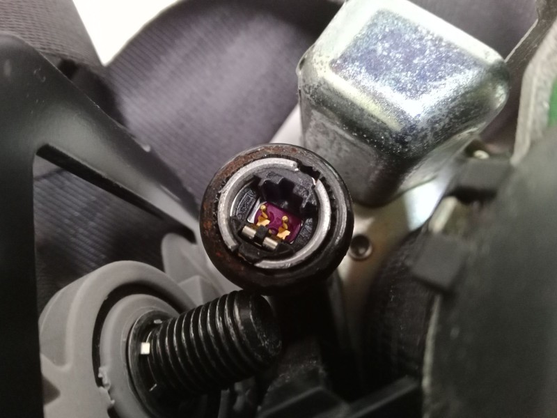 Recambio de cinturon seguridad delantero derecho para kia sportage ii (je_, km_) 2.0 i 16v referencia OEM IAM   