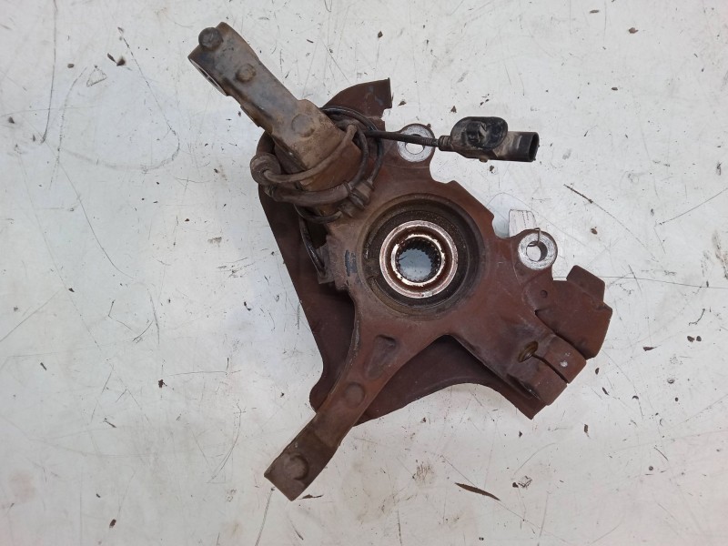 Recambio de mangueta delantera izquierda para peugeot bipper tepee 1.3 hdi 75 referencia OEM IAM   