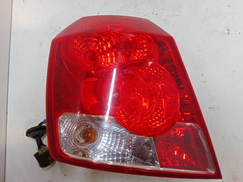 Recambio de piloto trasero izquierdo para chevrolet aveo / kalos hatchback (t250, t255) 1.4 16v referencia OEM IAM   