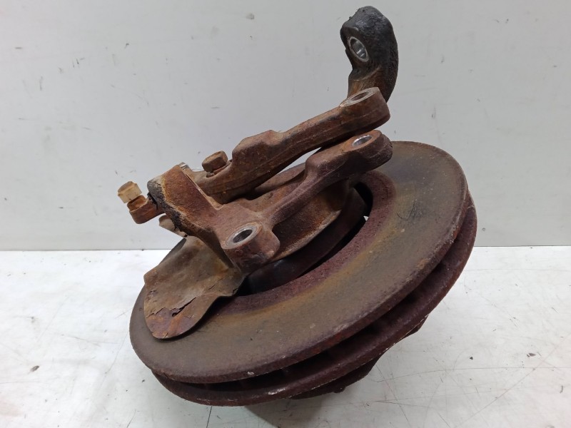 Recambio de mangueta delantera derecha para nissan pick up (d22) 2.5 d referencia OEM IAM   