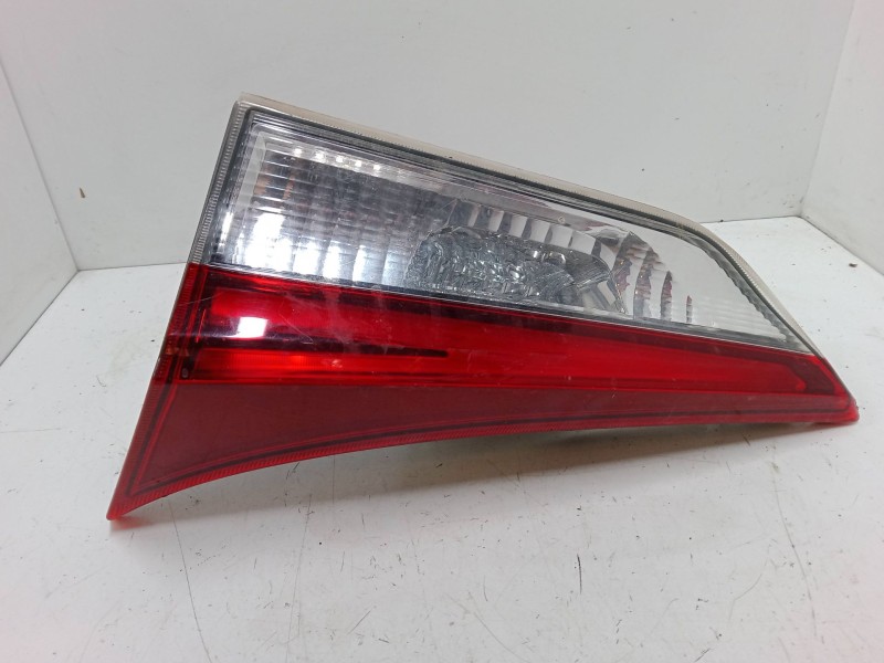 Recambio de piloto trasero porton derecho para toyota auris (_e18_) 1.8 hybrid (zwe186_) referencia OEM IAM   