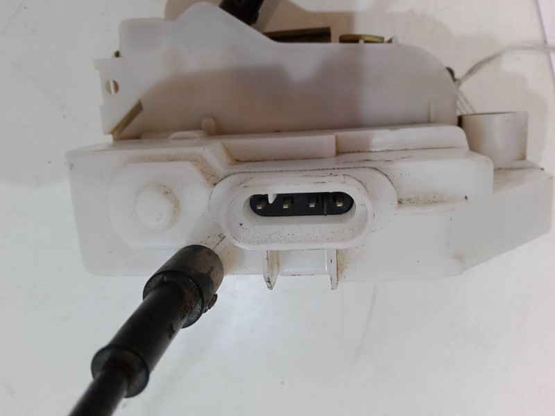 Recambio de cerradura puerta delantera derecha para renault laguna ii (bg0/1_) 1.9 dci (bg1a, bg1w, bg0g) referencia OEM IAM   