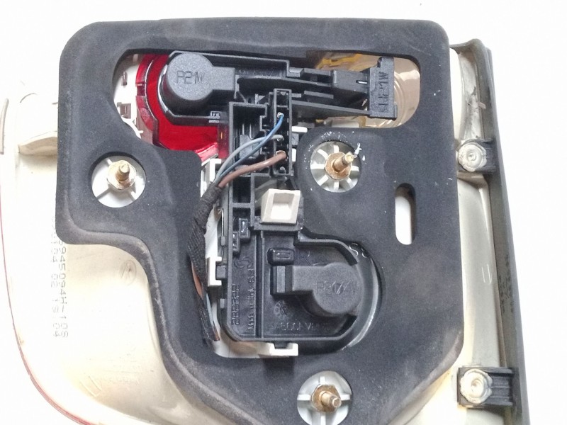 Recambio de piloto trasero porton derecho para volkswagen touareg (7la, 7l6, 7l7) 2.5 r5 tdi referencia OEM IAM   