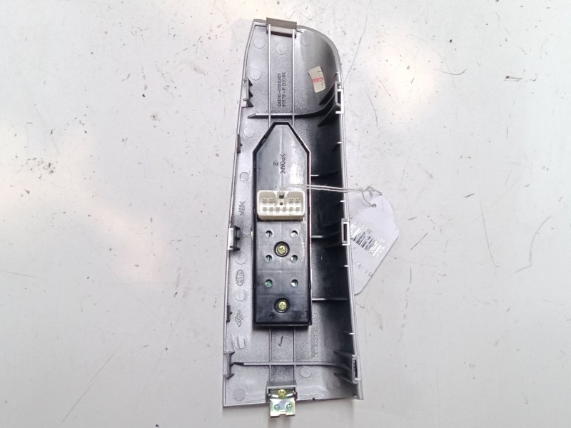 Recambio de mando elevalunas delantero derecho para kia sportage ii (je_, km_) 2.0 i 16v referencia OEM IAM   