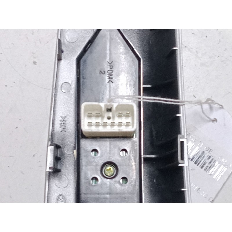 Recambio de mando elevalunas delantero derecho para kia sportage ii (je_, km_) 2.0 i 16v referencia OEM IAM   