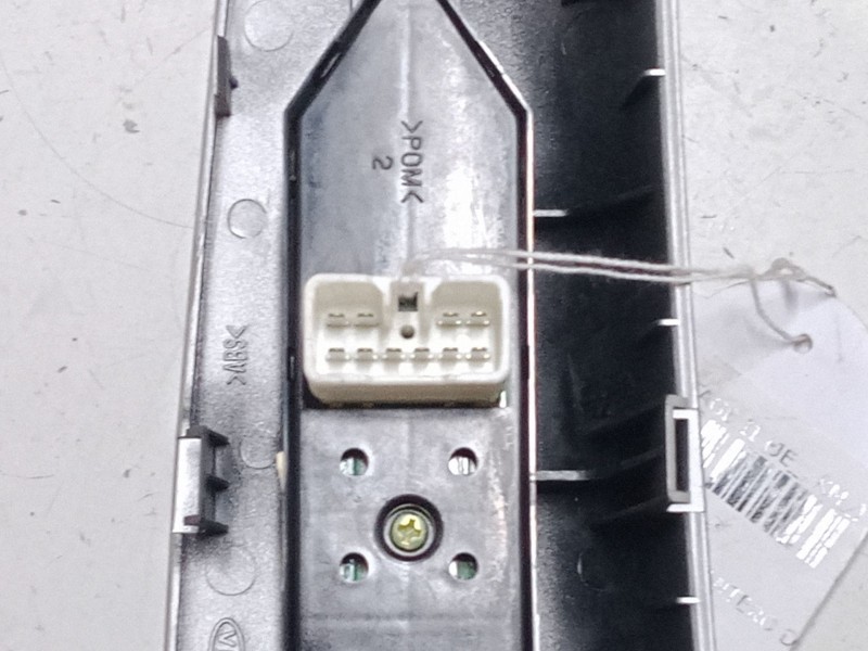 Recambio de mando elevalunas delantero derecho para kia sportage ii (je_, km_) 2.0 i 16v referencia OEM IAM   