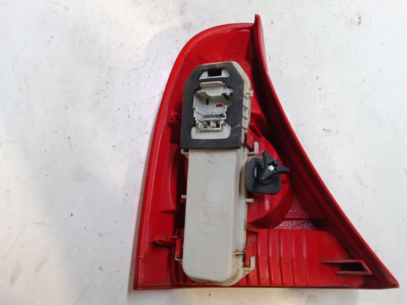 Recambio de piloto trasero derecho para renault clio ii (bb_, cb_) 1.2 16v (bb05, bb0w, bb11, bb27, bb2t, bb2u, bb2v, cb05,... r