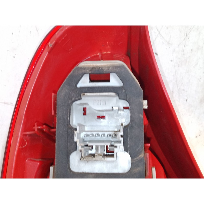 Recambio de piloto trasero derecho para renault clio ii (bb_, cb_) 1.2 16v (bb05, bb0w, bb11, bb27, bb2t, bb2u, bb2v, cb05,... r