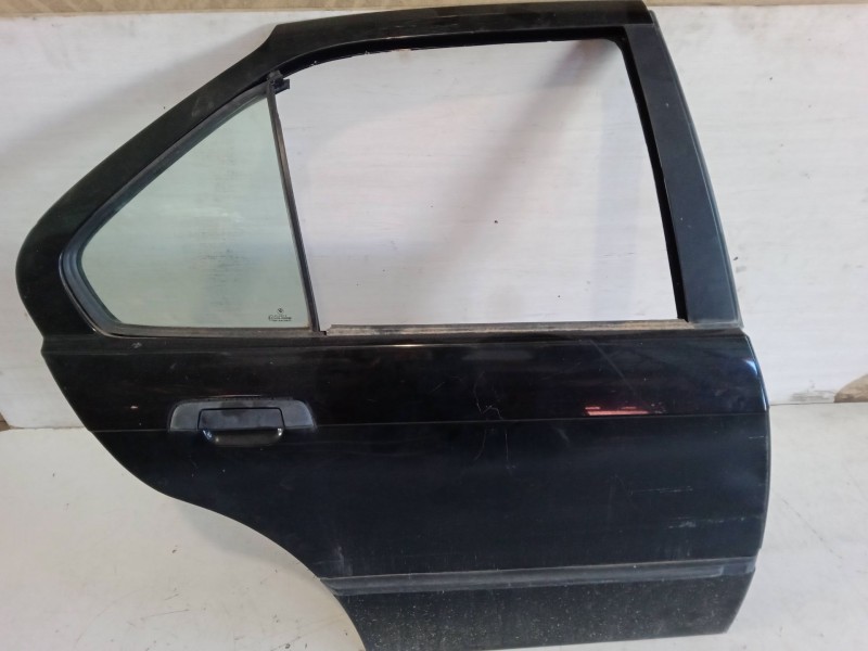 Recambio de puerta trasera derecha para bmw 3 (e36) 316 i referencia OEM IAM   