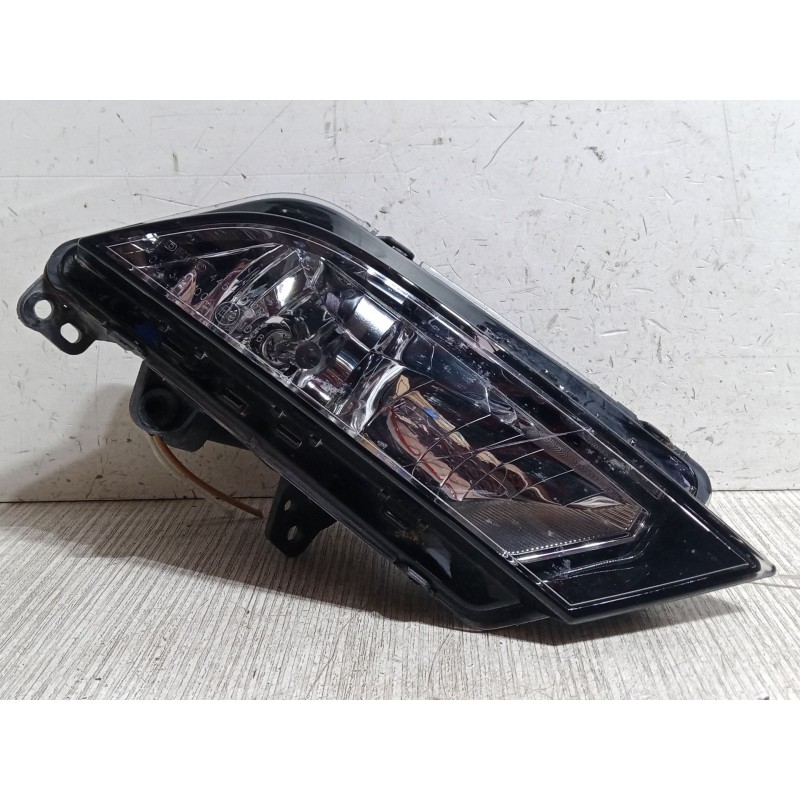 Recambio de faro antiniebla derecho para seat leon st (5f8) 2.0 tdi referencia OEM IAM   