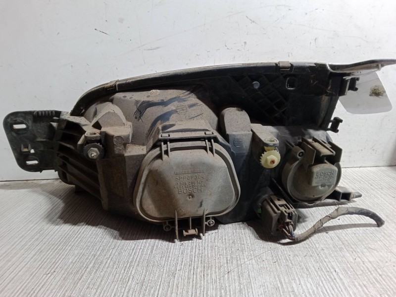 Recambio de faro derecho para ford fiesta iv (ja_, jb_) 1.3 i referencia OEM IAM   