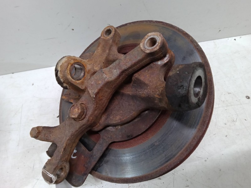 Recambio de mangueta delantera izquierda para nissan pick up (d22) 2.5 d referencia OEM IAM   