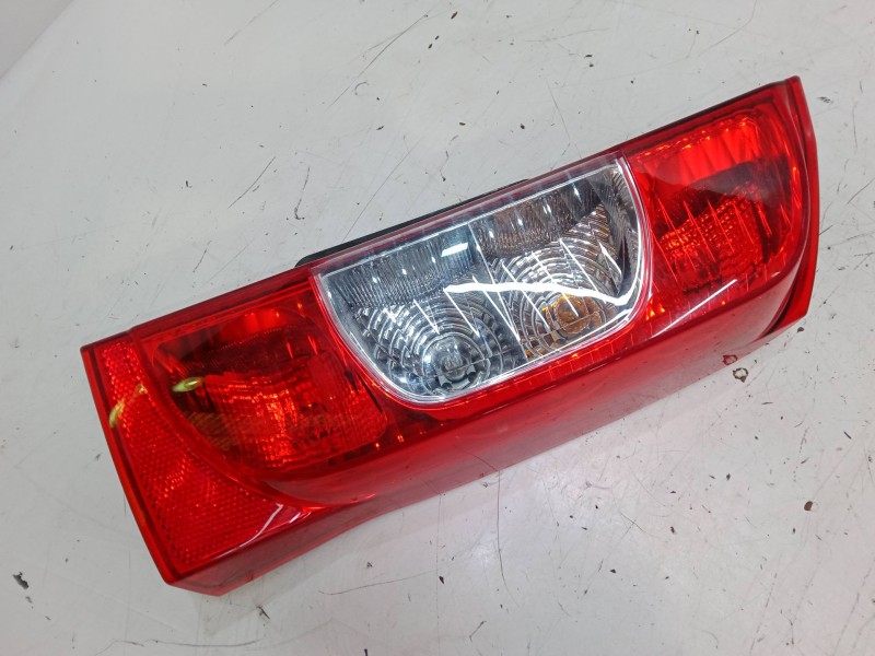 Recambio de piloto trasero derecho para peugeot bipper tepee 1.3 hdi 75 referencia OEM IAM   