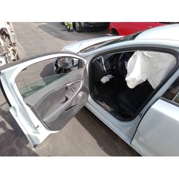 VOLVO V40 HATCHBACK (525)