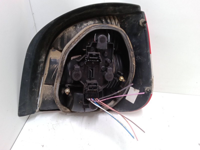 Recambio de piloto trasero izquierdo para renault scénic i monospace (ja0/1_, fa0_) 1.6 (ja00, ja16, ja15, ja19, ja1v, ja2b, ja2