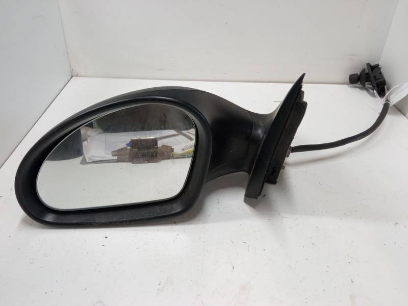 RETROVISOR IZQUIERDO 