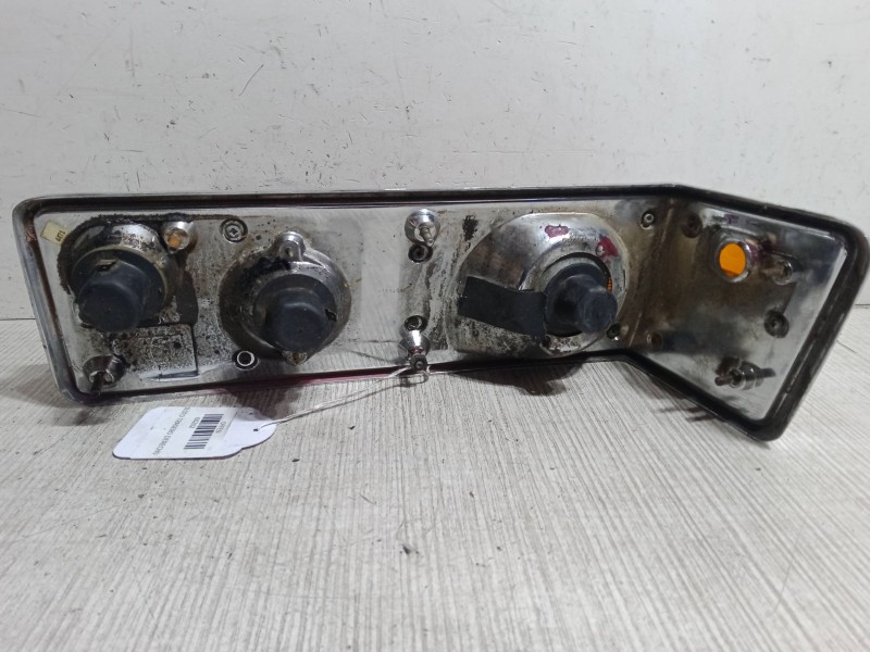 Recambio de piloto trasero derecho para triumph offen referencia OEM IAM   