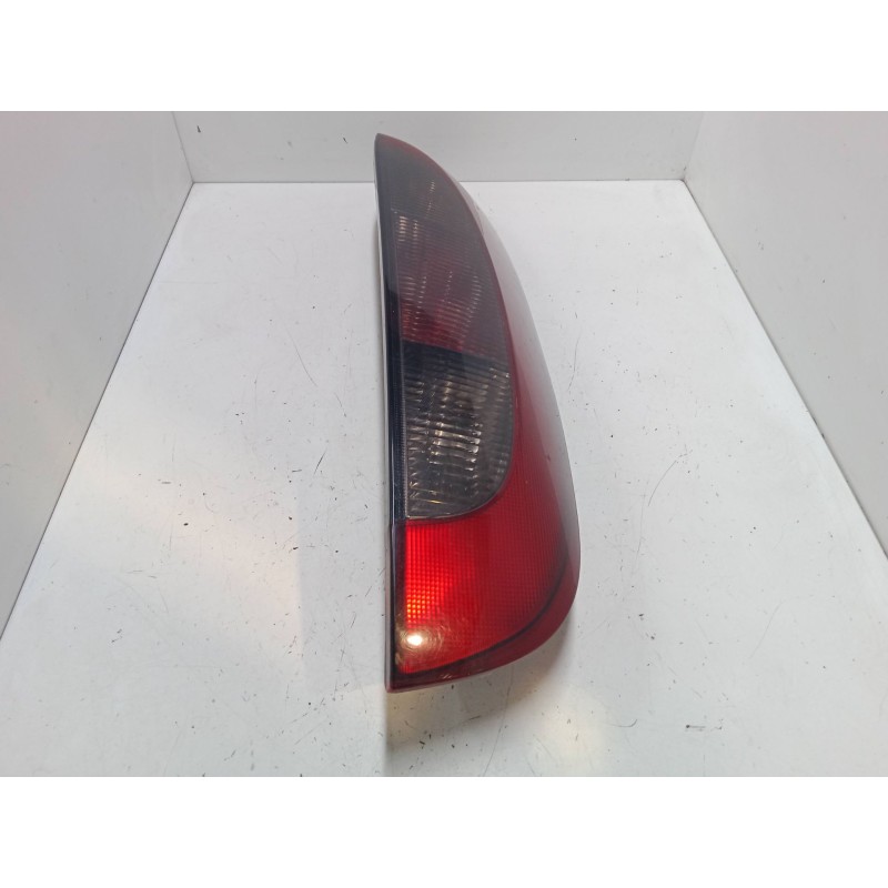 Recambio de piloto trasero derecho para opel corsa c (x01) 1.3 cdti (f08, f68) referencia OEM IAM   