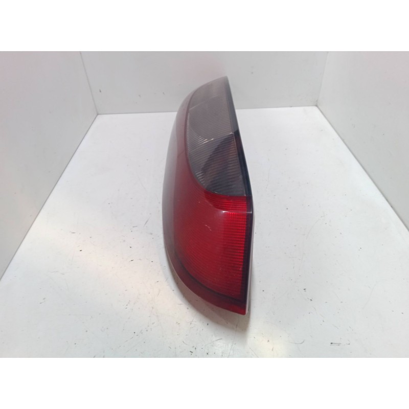 Recambio de piloto trasero derecho para opel corsa c (x01) 1.3 cdti (f08, f68) referencia OEM IAM   