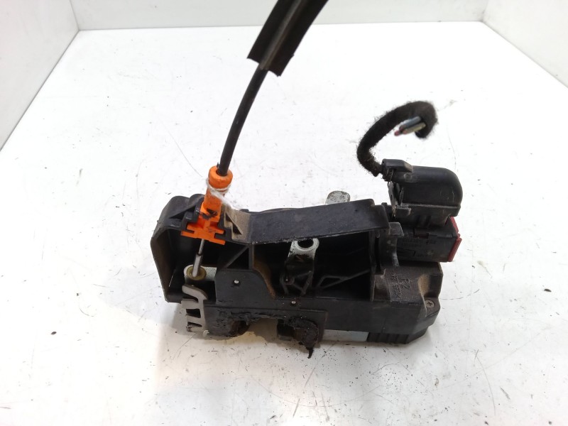 Recambio de cerradura puerta delantera derecha para opel combo furgoneta/monovolumen 1.3 cdti 16v referencia OEM IAM   