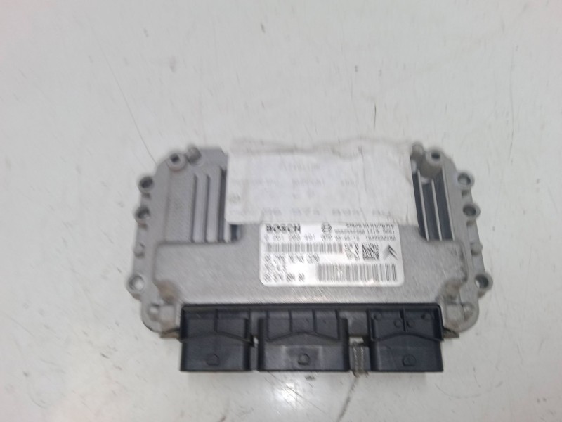 Recambio de centralita motor uce para citroën c4 coupé (la_) 1.6 16v referencia OEM IAM   