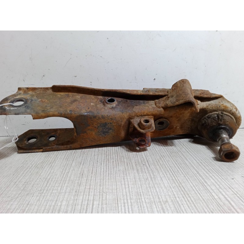 Recambio de brazo suspension inferior delantero derecho para nissan pick up (d22) 2.5 d referencia OEM IAM   