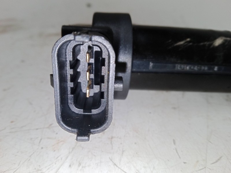 Recambio de bobina encendido para peugeot 208 i (ca_, cc_) 1.2 vti 82 referencia OEM IAM 0986221101  