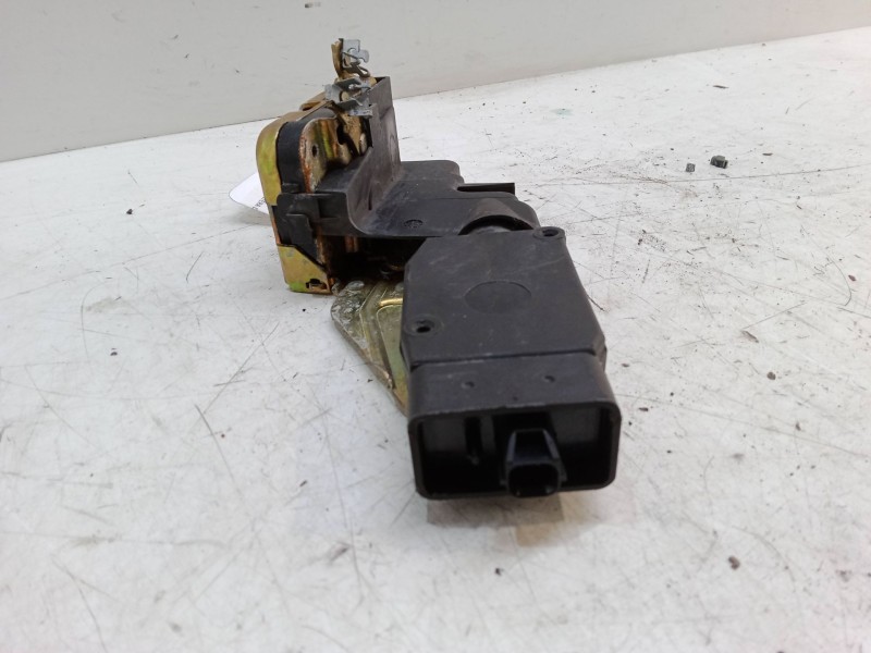 Recambio de cerradura puerta delantera derecha para mitsubishi carisma (da_) 1.6 (da1a) referencia OEM IAM   