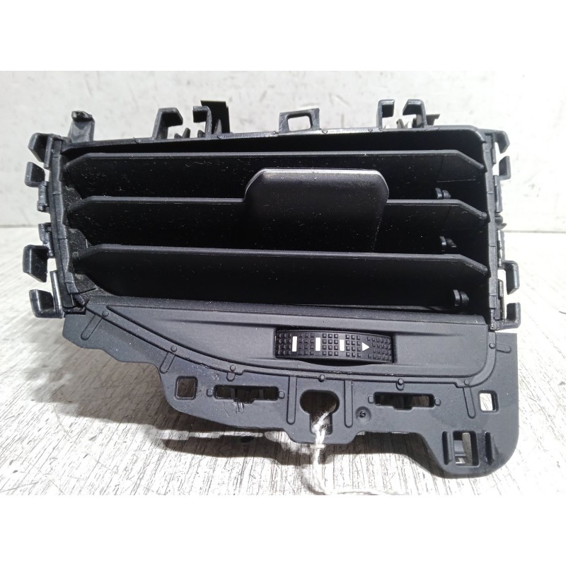 Recambio de aireador izquierdo para volkswagen polo vi (aw1, bz1, ae1) 1.0 tsi referencia OEM IAM 2G1819703  