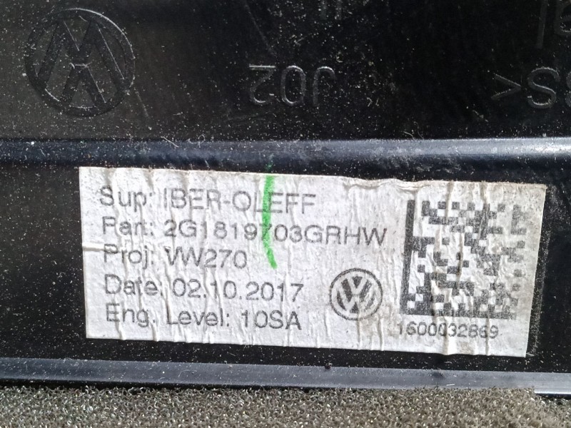 Recambio de aireador izquierdo para volkswagen polo vi (aw1, bz1, ae1) 1.0 tsi referencia OEM IAM 2G1819703  