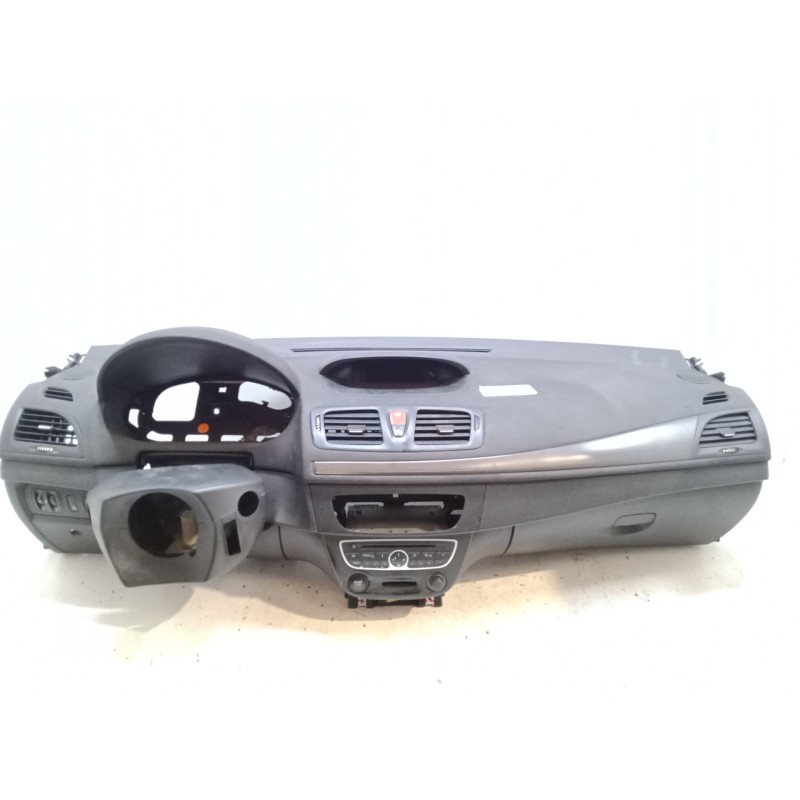 Recambio de salpicadero para renault megane iii hatchback (bz0/1_, b3_) 1.5 dci referencia OEM IAM   