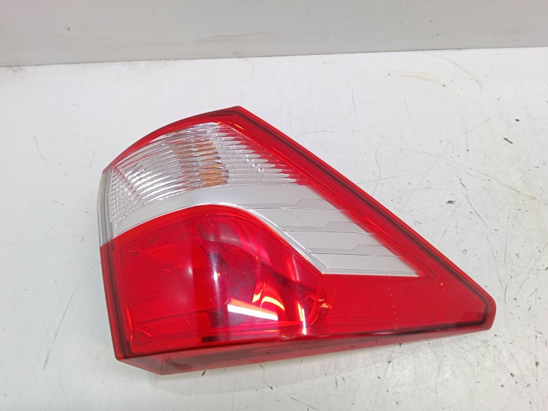 Recambio de piloto trasero izquierdo para ssangyong rodius ii 2.0 xdi referencia OEM IAM   