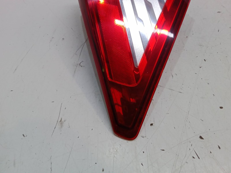 Recambio de piloto trasero izquierdo para ssangyong rodius ii 2.0 xdi referencia OEM IAM   