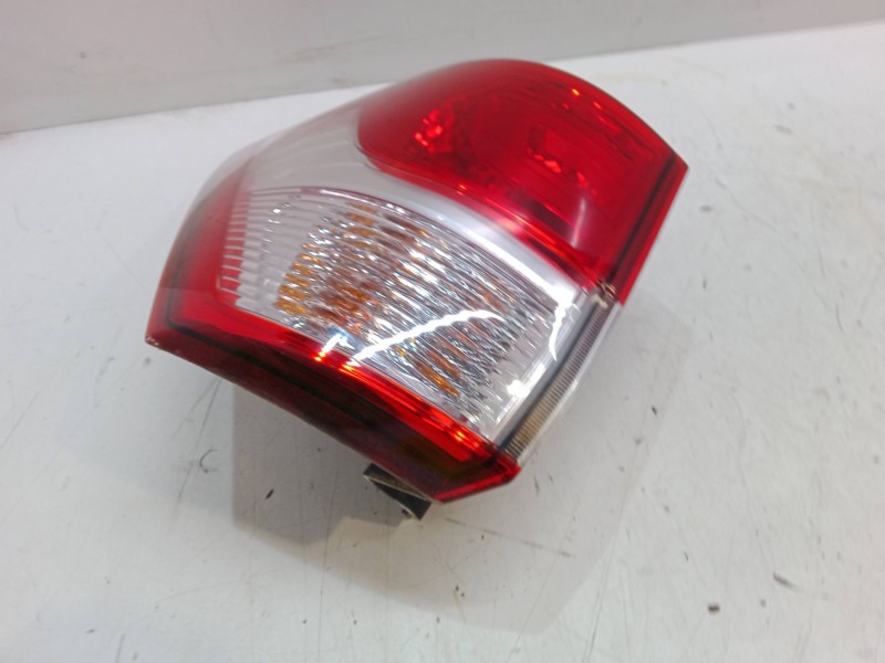 Recambio de piloto trasero izquierdo para ssangyong rodius ii 2.0 xdi referencia OEM IAM   