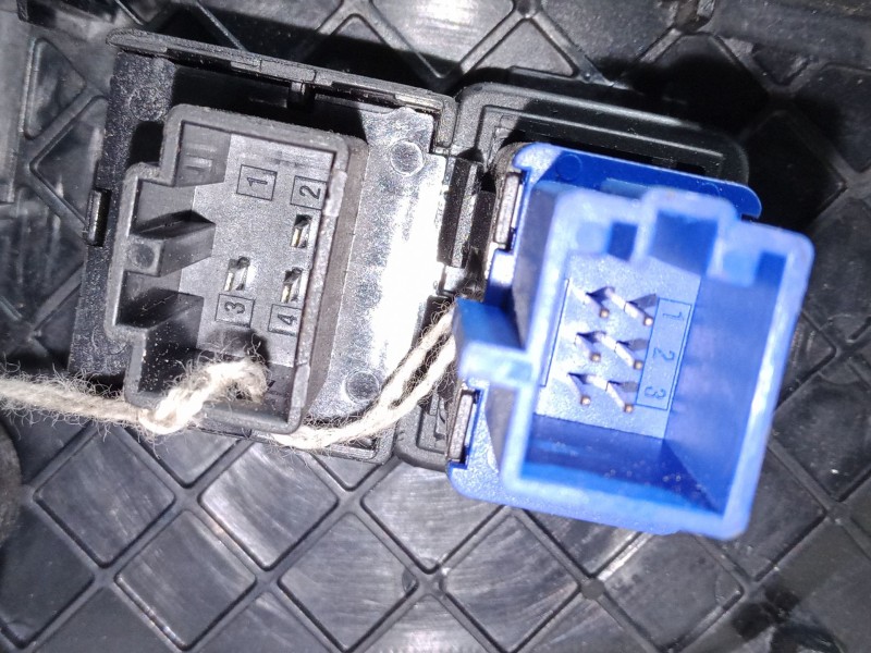 Recambio de warning para volkswagen polo vi (aw1, bz1, ae1) 1.0 tsi referencia OEM IAM   